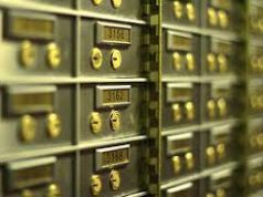 Renting a Safe Deposit Box from an Independent Supplier versus a Financial Banking Institution.